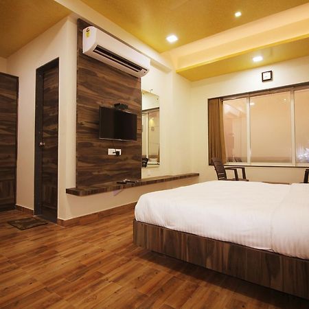 Hotel Vraj Inn Dwārka Kültér fotó