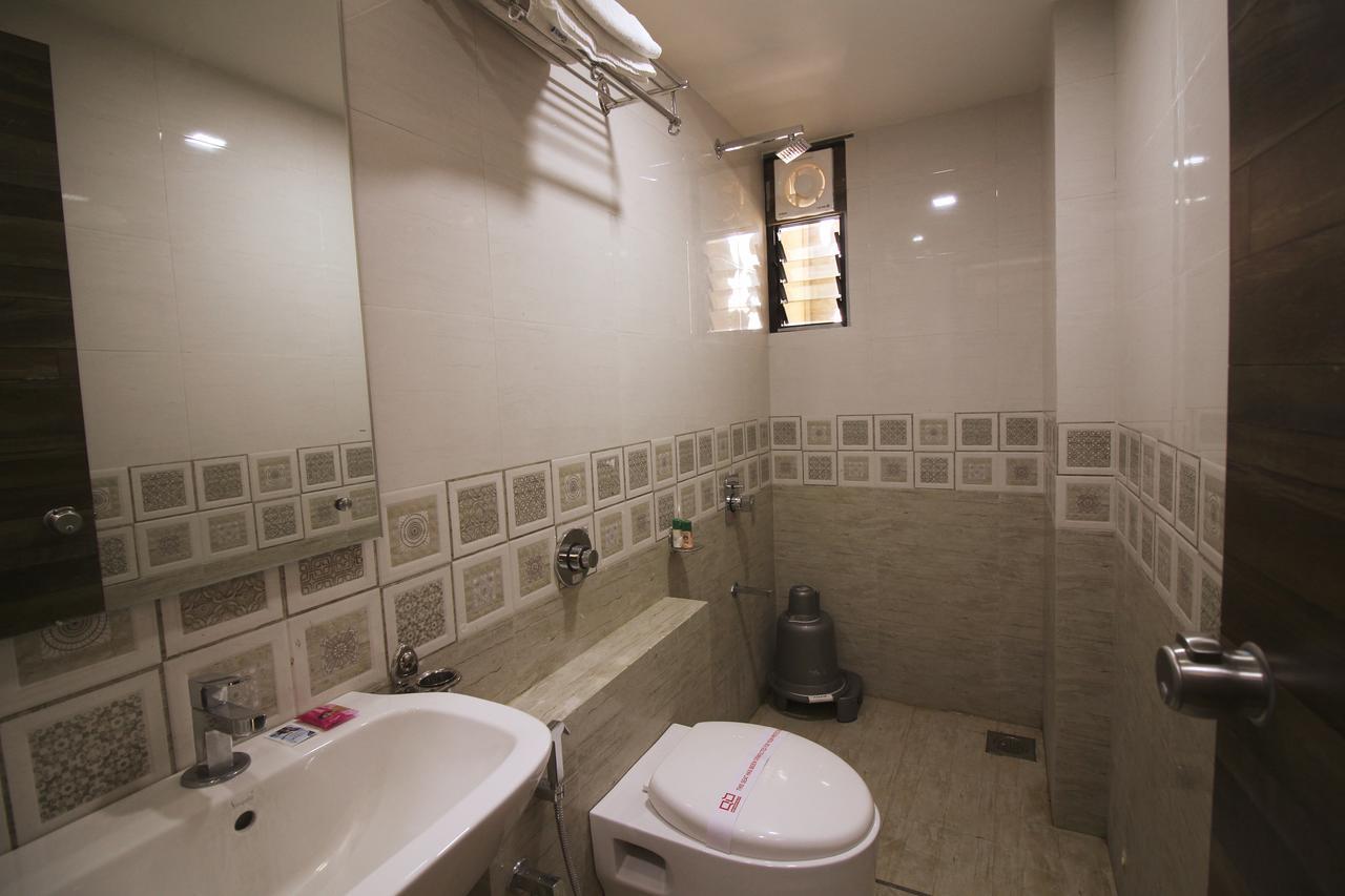 Hotel Vraj Inn Dwārka Kültér fotó